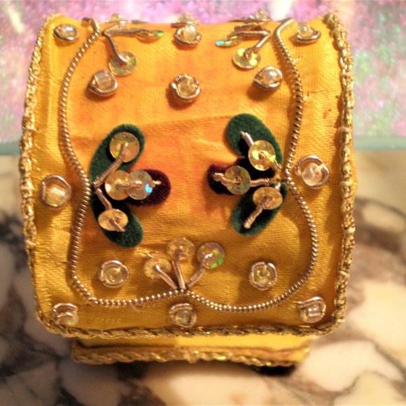 Vtg Silk Sequined Cuff Bracelet One Size Fits All - Picture 3 of 3